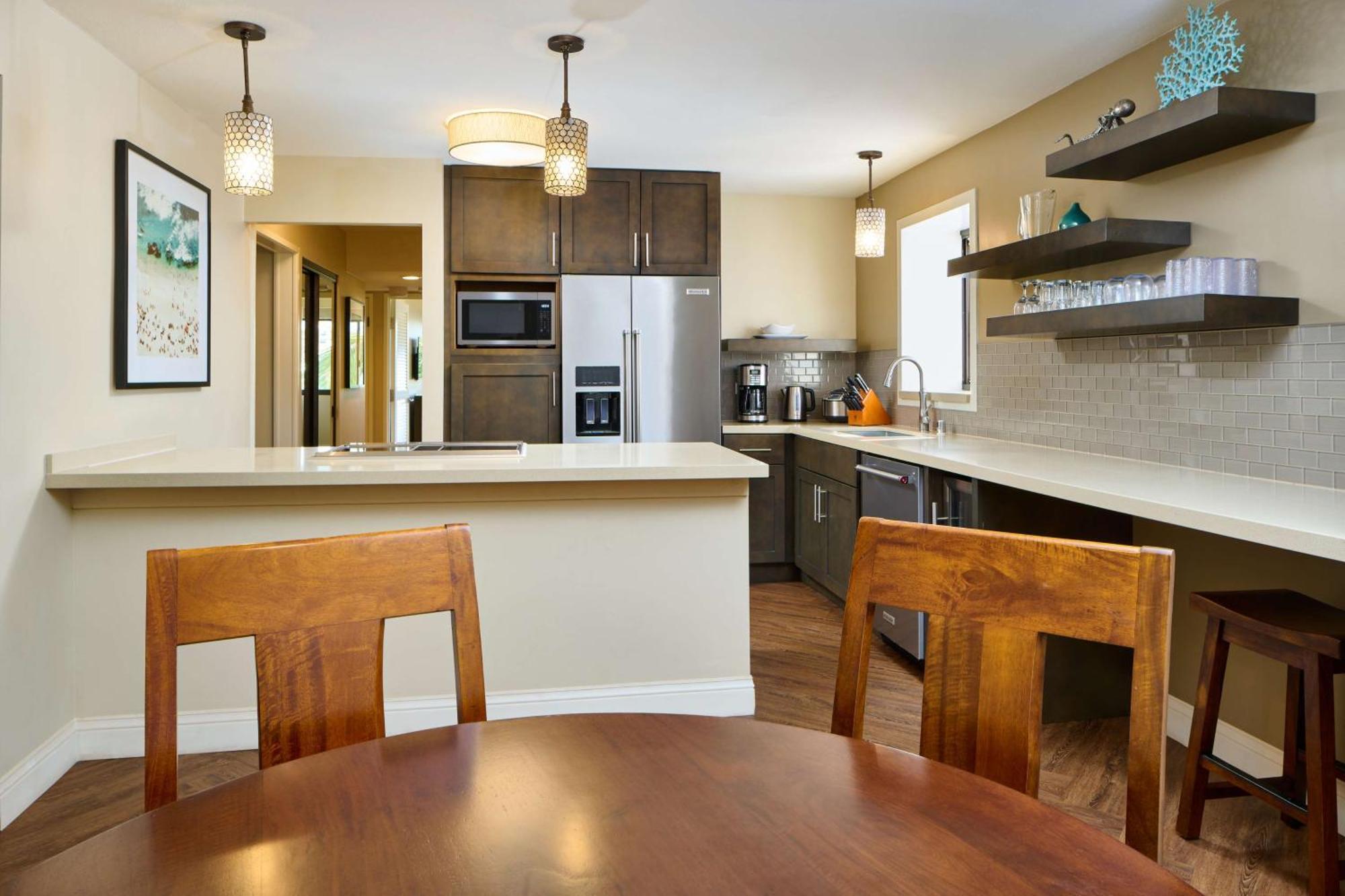 แอสตัน ไวกีกิ บีช ทาวเวอร์ Aparthotel โฮโนลูลู ภายนอก รูปภาพ A kitchen in a private home