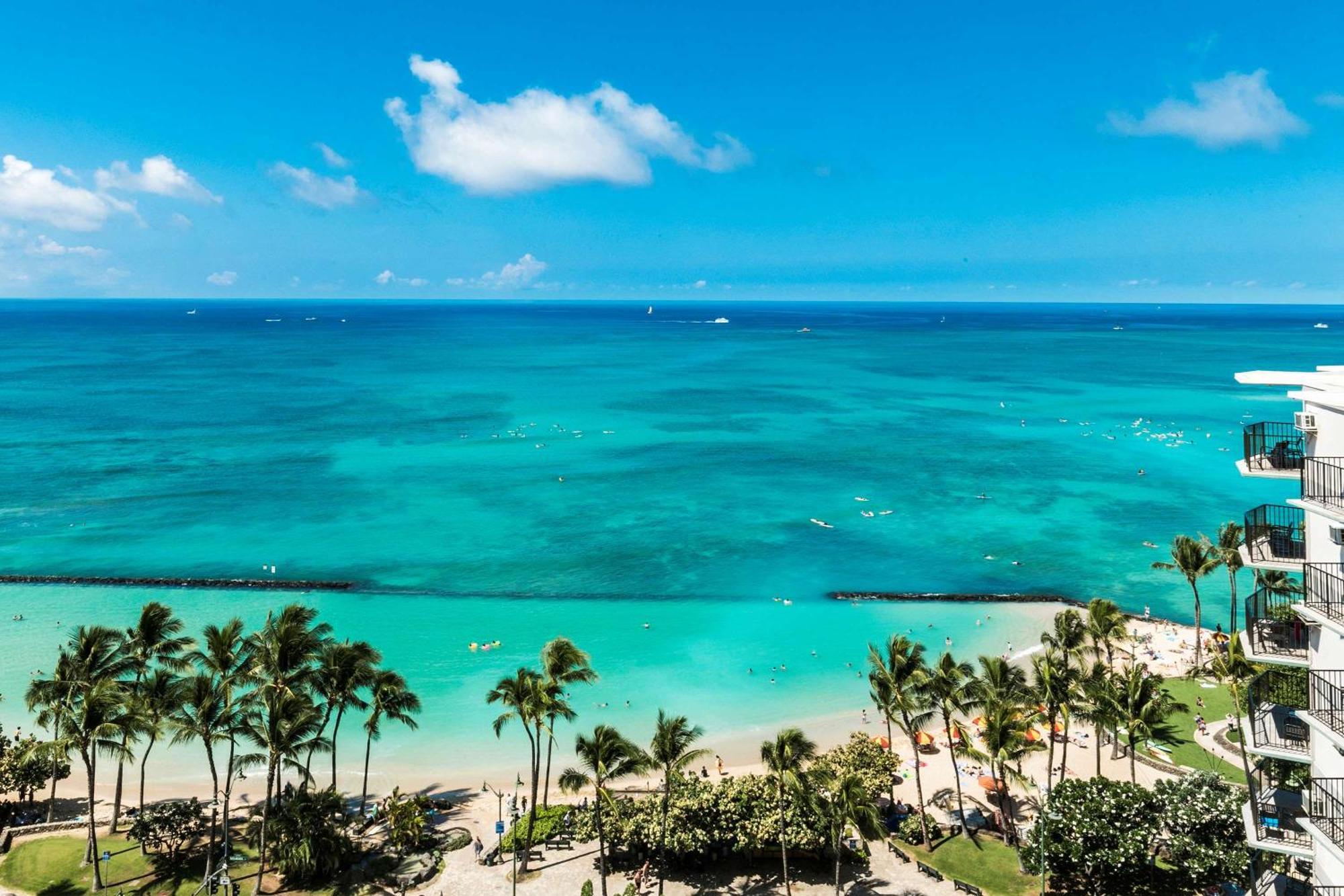 แอสตัน ไวกีกิ บีช ทาวเวอร์ Aparthotel โฮโนลูลู ภายนอก รูปภาพ Beachfront at the Fontainebleau