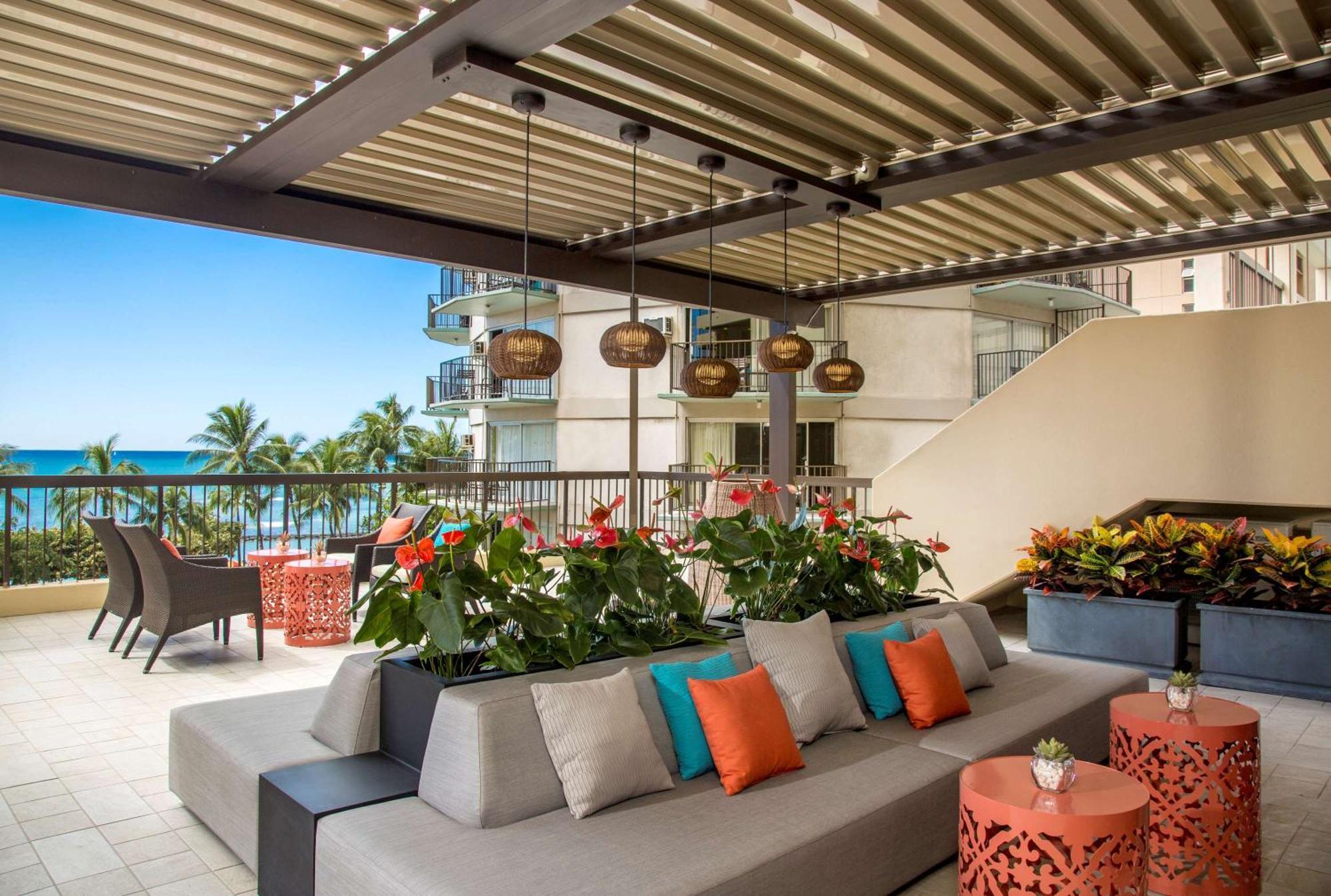 แอสตัน ไวกีกิ บีช ทาวเวอร์ Aparthotel โฮโนลูลู ภายนอก รูปภาพ The Terrace at the Four Seasons
